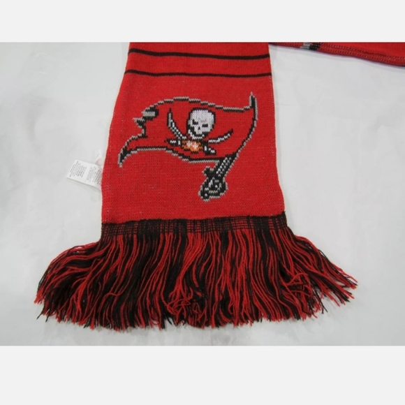 NFL Scarf Tampa Bay Buccaneers 2014 Big Logo Fans Show Support Team.Red Black. - Picture 3 of 6
